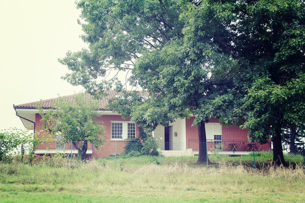 拉里维埃拉住宿加早餐旅馆 Arignano 外观 照片